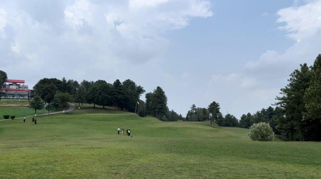 Chinar Golf Club Bhurban after a low class accommodation in murree